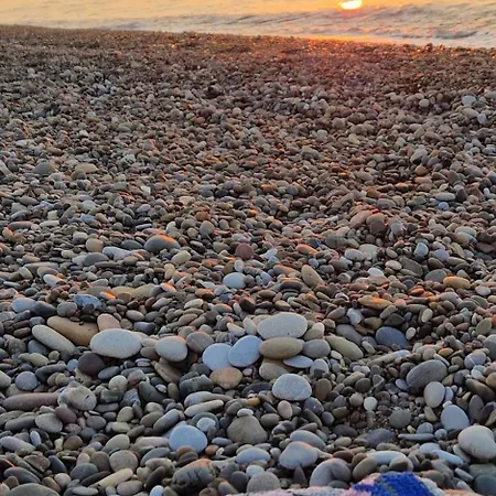 A Due Passi Dal Mare * Campofelice Di Roccella