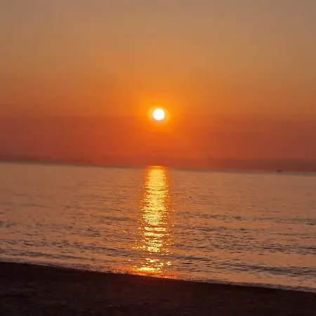 A Due Passi Dal Mare * Campofelice Di Roccella
